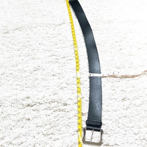 Express Solid Black Vintage Women’s Leather Belt Wide Size Small Silver Buckle - Picture 5 of 5